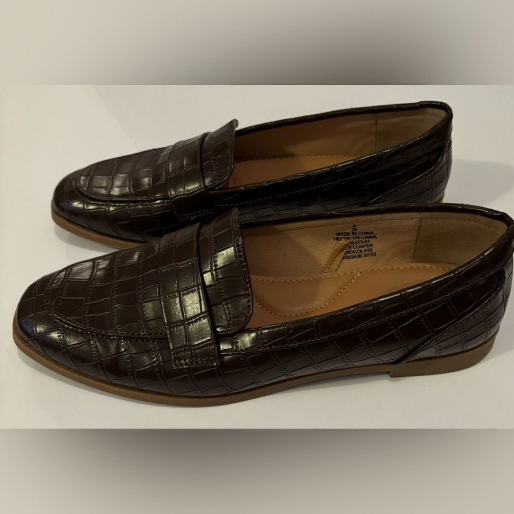 Old Navy Faux Leather City Loafers - Picture 5 of 12